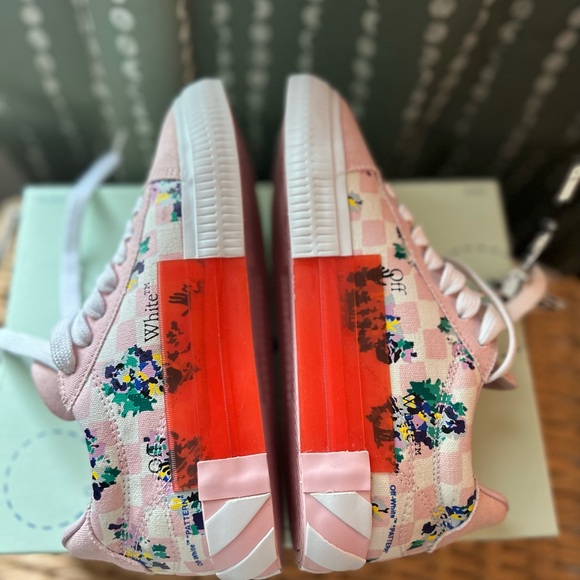 Off-White c/o Virgil Abloh | “Adam is Eve” | Limited Edition Trainers EU36/US5.5 - Picture 3 of 8